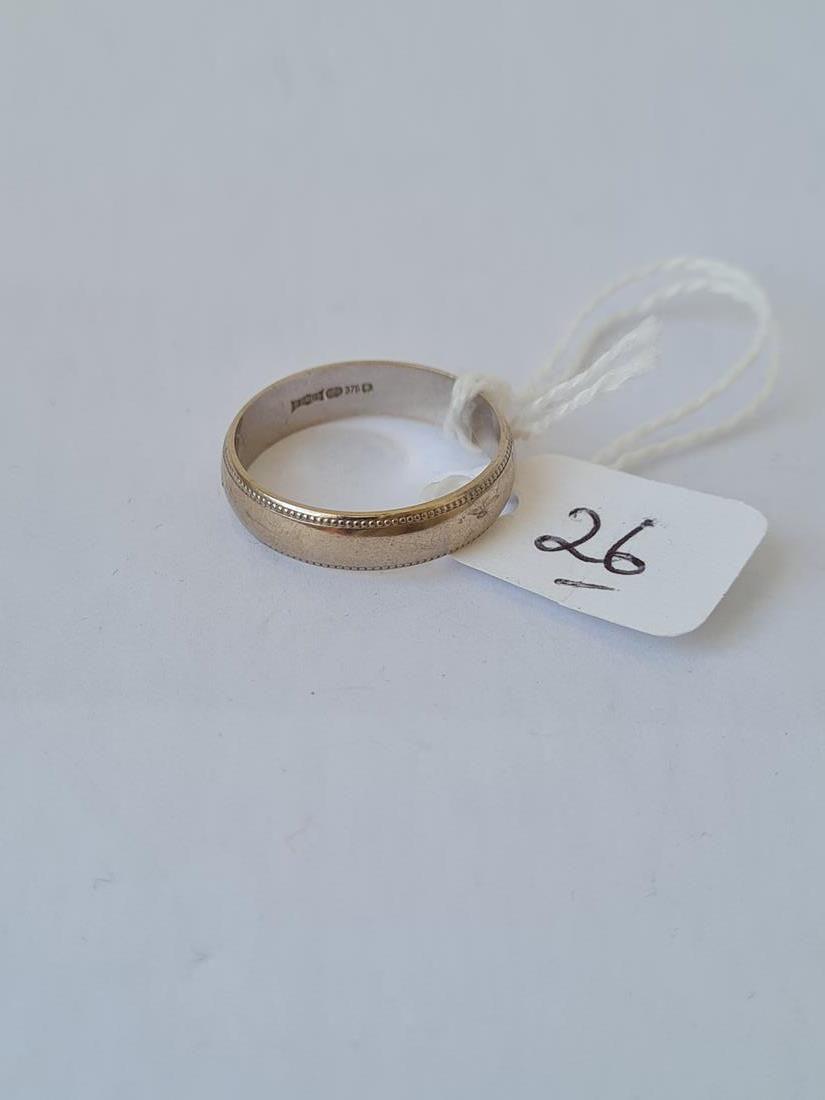 Wedding band approx size R set in 9ct 3.1g