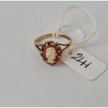 A cameo ring in 9ct - size N