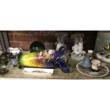 SHELF OF CHINAWARE INCL; VASE, 2 X FIGURINES, PLATES & HORSE BRASS'S