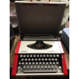 CASED OLIVETTI CROMA TYPEWRITER GOOD CONDITION