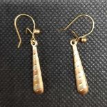 A PAIR OF 2 COLOUR 9ct GOLD EAR PENDANTS