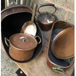 QTY OF COPPER ITEMS INCL; COAL SCUTTLE, KETTLE & PAN