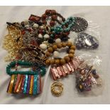 BAG OF COSTUME JEWELLERY