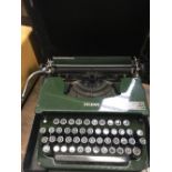 CASED TYPEWRITER CORONA SILENT GOOD CONDITION