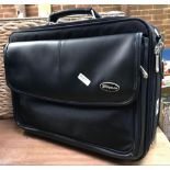 BLACK FABRIC LAPTOP CARRY CASE MADE BY TARGUS