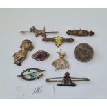 Bag of silver brooches 33g