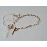 A chain bracelet in 9ct - 1.5gms