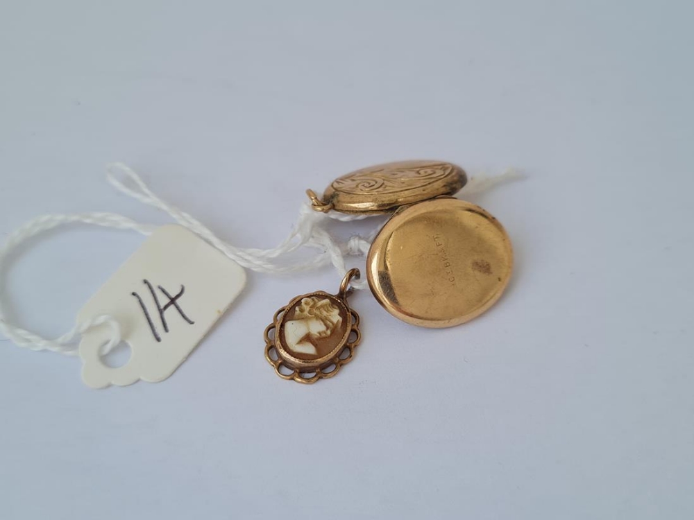 Small oval 9ct back/front locket and a 9ct cameo pendant - Image 3 of 3