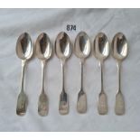 Set of six fiddle pattern teaspoons London 1921 . 118gms.