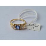 A VICTORIAN SAPPHIRE & DIAMOND 3 STONE RING IN 18 CT GOLD - size N - 3.3gms