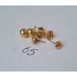 Three pairs of ear studs all 9ct gold 2g