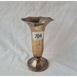 Octagonal vase with trumpet shaped stem. 5.5 inch high. Sheffield 1922 by C C P. 104gms