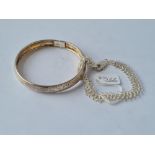 A silver bangle & bracelet - 23gms