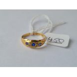 A sapphire & diamond ring in 18ct gold - size M - 1.9gms