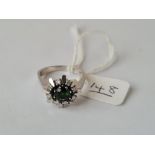 A GOOD HIGH CARAT WHITE GOLD DIAMOND & TOURMALINE RING - size P - 6.9gms