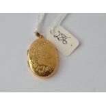 A small locket in 9ct - 3.5gms