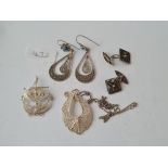 A quantity of silver filigree jewellery