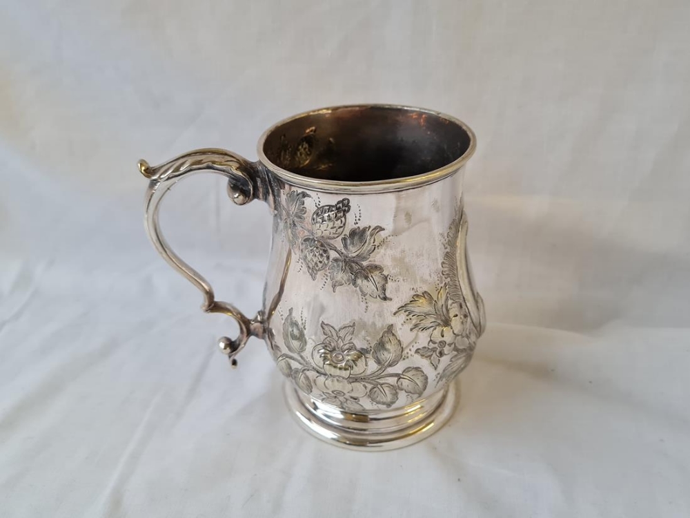 Embossed Victorian pint tankard 5 inch high - Image 2 of 2