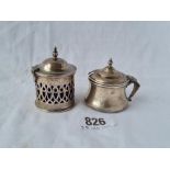 Two mustard pots both with BGLs. 71gms.