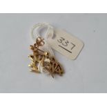 A pair of Chinese style drop earrings in 9ct - 2.3gms