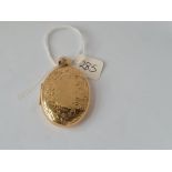 A LARGE LOCKET IN 9ct - 17.5gms