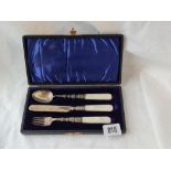 Attractive 3pc Christening set with MOP handles. Birmingham 1904 by A J B