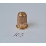 Chester hall marked 9ct gold thimble 3.8g