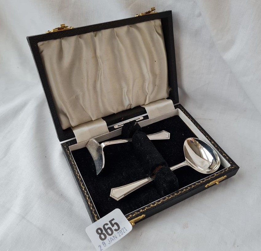 Boxed plain spoon and pusher