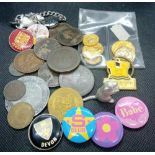 BAG OF COINAGE, VICTORIAN COPPER COINS & REPRODUCTION COINS & OTHER WHITE METAL ITEMS