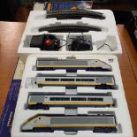 '00' GAUGE EUROSTAR BOXED TRAIN SET (ALL COMPLETE NO SEPARATE BOGIES)