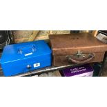 SMALL LEATHER SUITCASE & LARGE CASH BOX (2 KEYS)