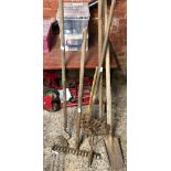 QTY OF VINTAGE GARDEN TLS INCL; HOE, RAKE ETC