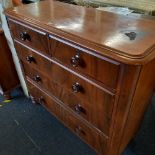 VICTORIAN MAHOGANY CHEST OF 5 DRAWERS