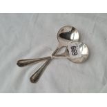 A pair of preserve spoons Sheffield 1923 40 gms