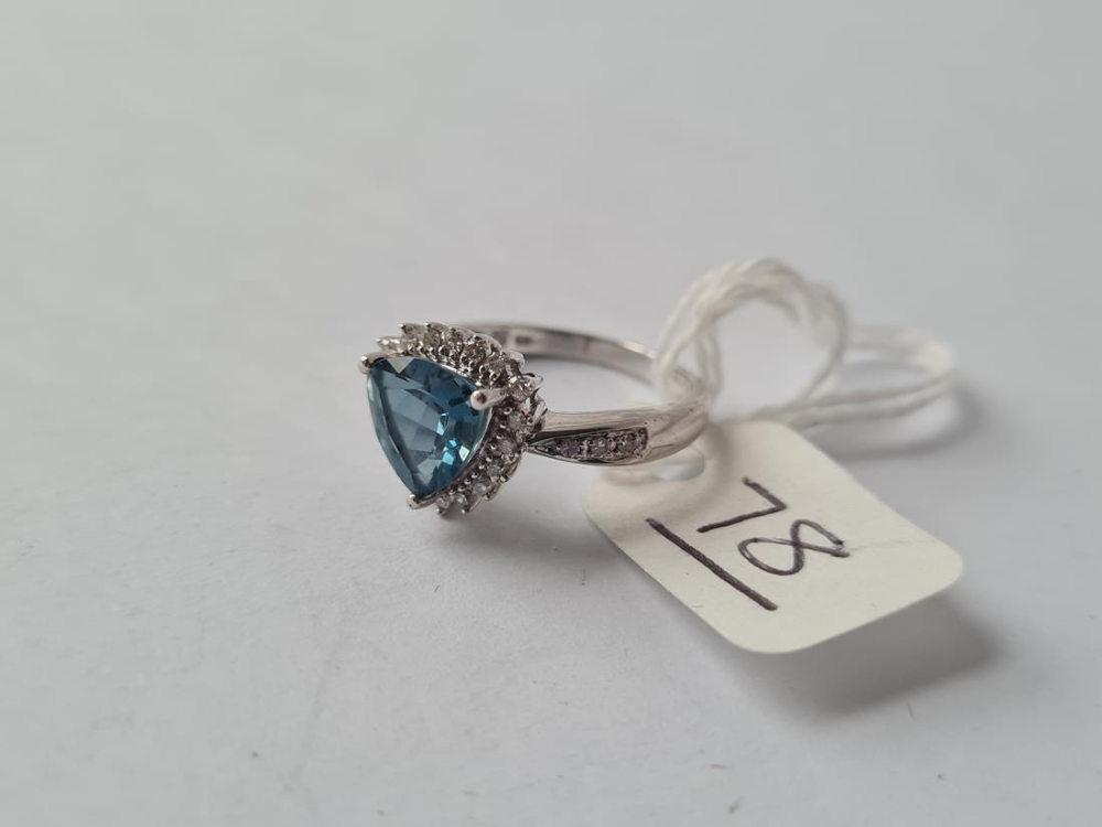 A white gold blue topaz trillion cut ring with diamond accents - 9ct hallmarked - size M - 2.8gms - Image 2 of 2