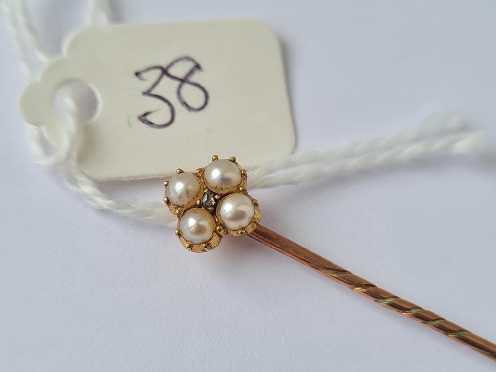 A small gold and pearl stick pin - Image 2 of 2