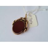 An oval spinning fob with bloodstone & Cornelian in 9ct 9.3g inc