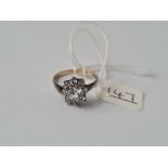 A white stone cluster ring in 9ct - size M - 2gms