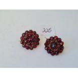 Two 19thc garnet brooches