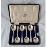 A box set of six fruit spoons with oval bowls, Sheffield 1939 by WH 160 gms