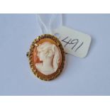 A cameo brooch in 9ct mount