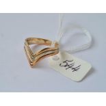 A wishbone shaped 9ct three colour gold ring size O 2.5g