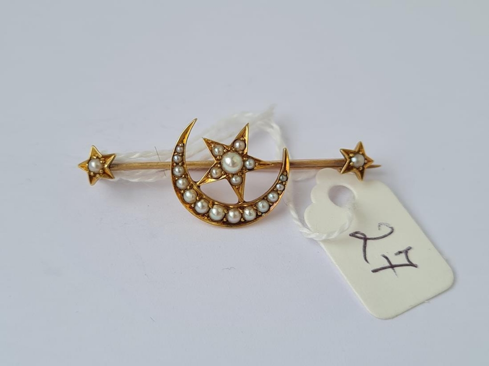 Antique pearl set star and crescent brooch in 15ct gold 3.3g