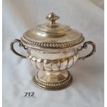 A continental 800 standard lidded bowl with leaf capped handles 6 inches wide 327 gms