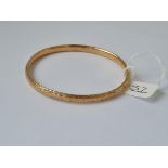 A gold bracelet / bangle in 9ct - 5.47gms