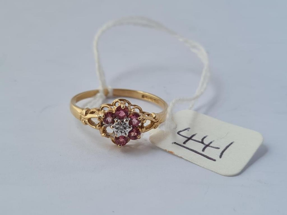 A pink cluster & diamond ring (1 stone missing) in 9ct - size R - 1.8gms