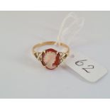 A cameo ring in 9ct - size N