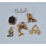 Assorted charms in 9ct - (3 unmarked) - 3.4gms