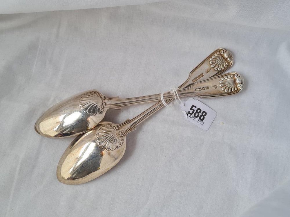 A pair of early Victorian fiddle thread and shell table spoons London 1839/40 202 gms - Image 2 of 4