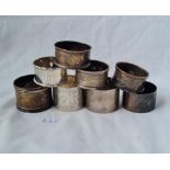 A group of 4 various napkin rings 199 gms